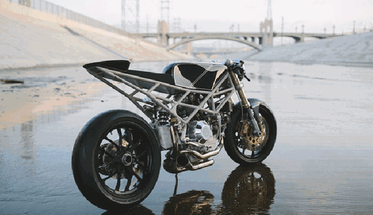 Ducati 900 II�ų�ŷ��Ұ�޵ĳ�������.gif