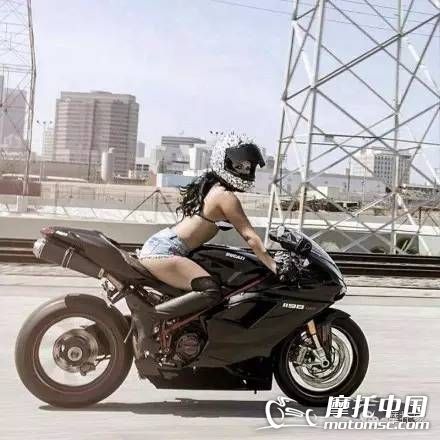  ��ɫ�Ķſ���������ɫͷ���ͺ�ɫƤѥ��