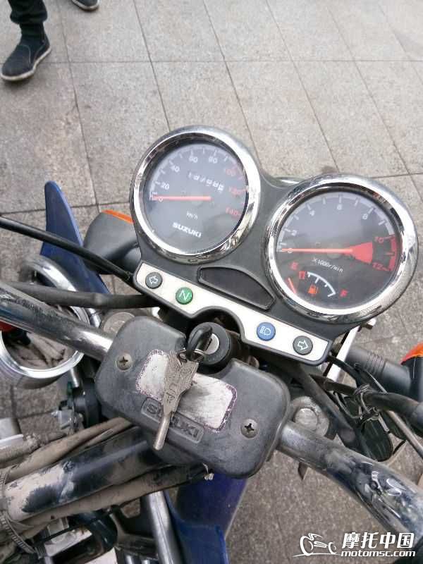 32748